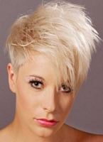  modne blond fryzury krótkie,  galeria  ze zdjęciami fryzur dla kobiet w katalogu z numerem  84